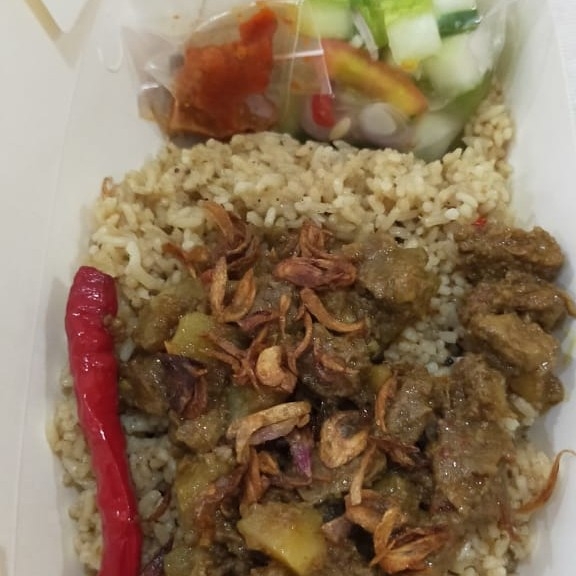 Nasi Kebuli Daging Sapi