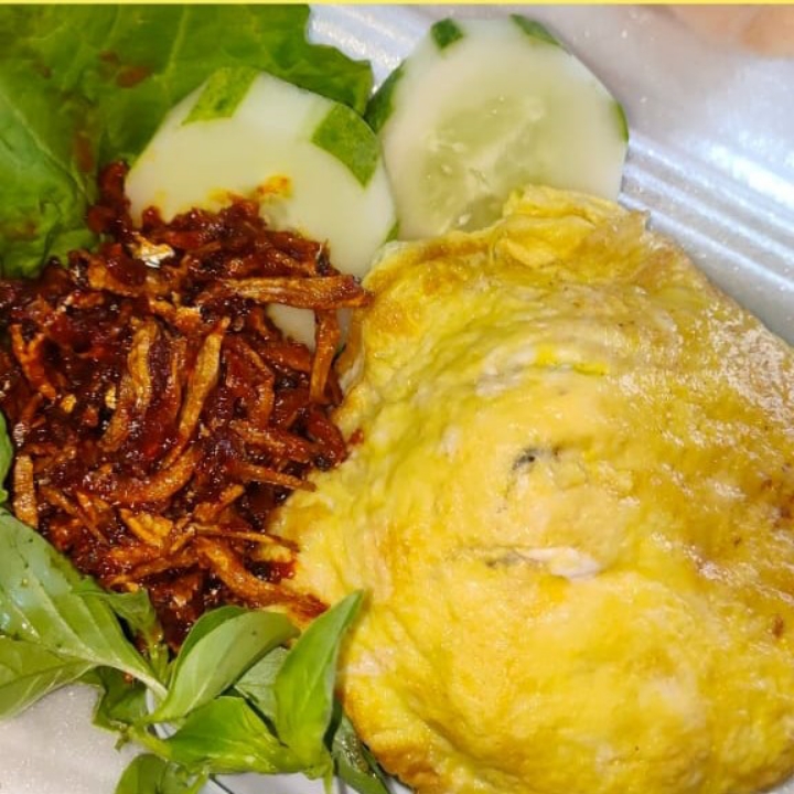 Nasi Komplit Teri Plus Telur