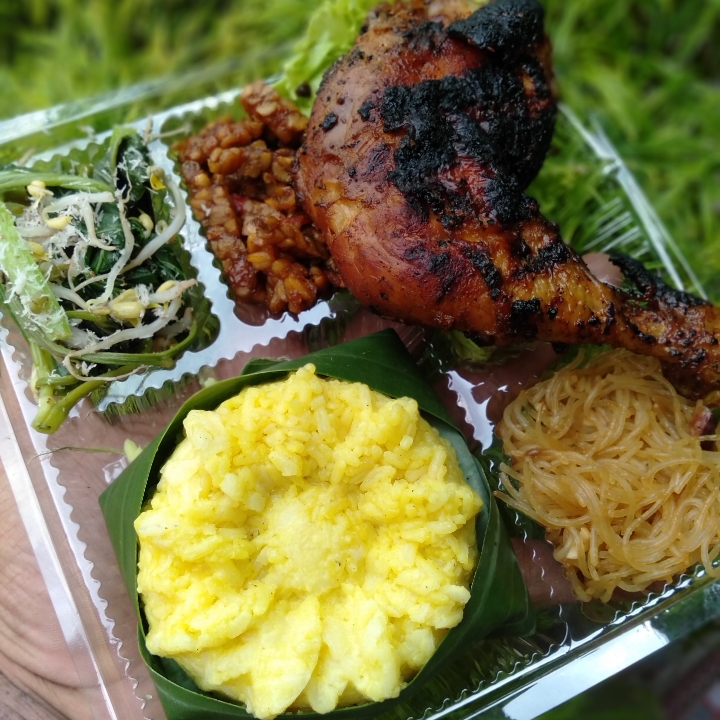 Nasi Kotak Ayam Bakar Taliwang