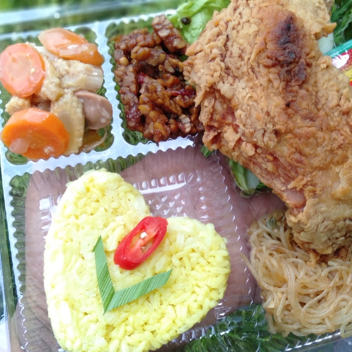 Nasi Kotak Fried Chiken