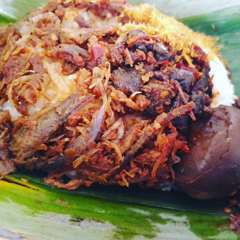 Nasi Krawu Daging Suwir