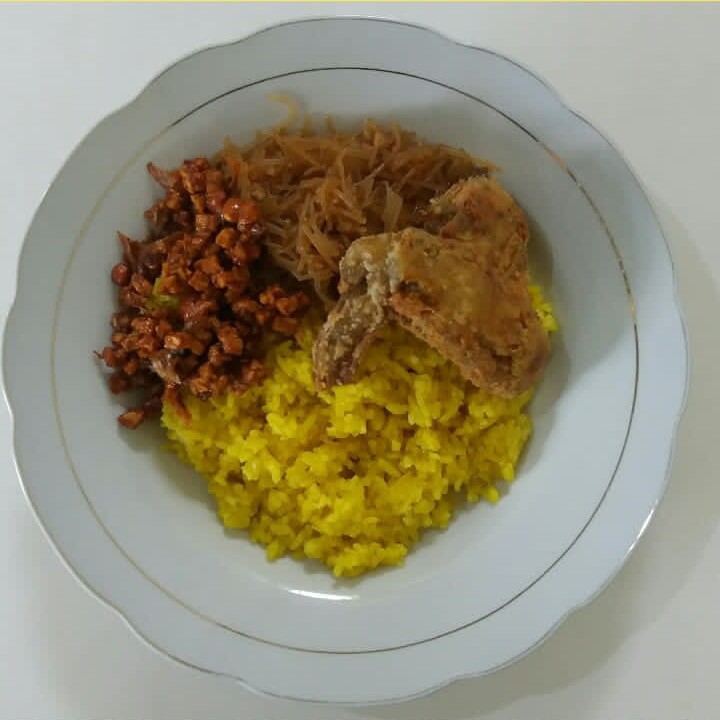 Nasi Kuning 