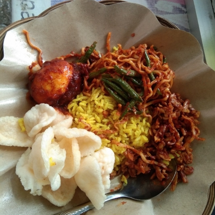 Nasi Kuning 