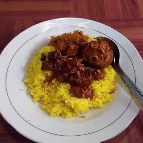 Nasi Kuning Telur Bebek