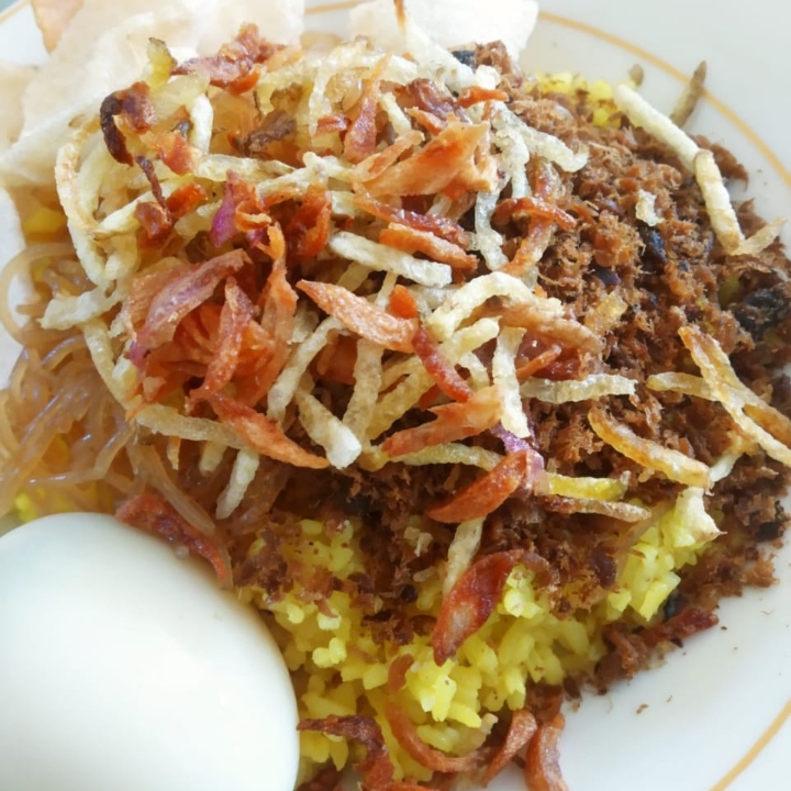 Nasi Kuning Abon