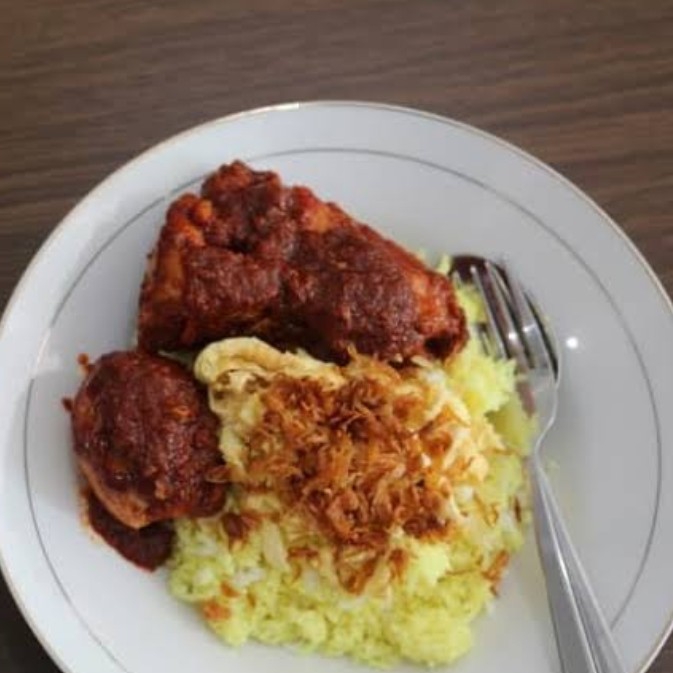 Nasi Kuning Ayam