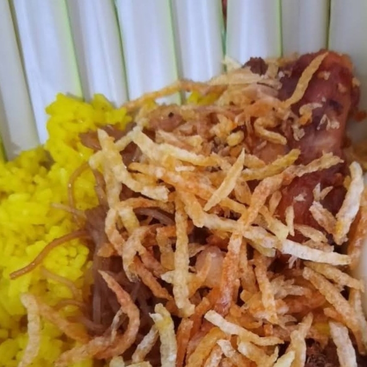 Nasi Kuning Ayam