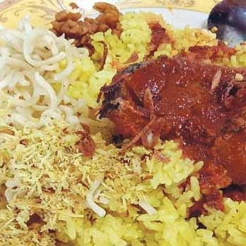 Nasi Kuning Ayam