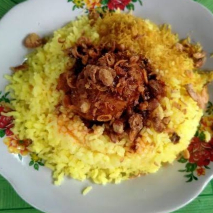 Nasi Kuning Ayam Ras