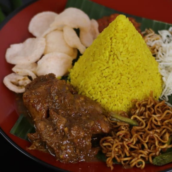 Nasi Kuning Daging
