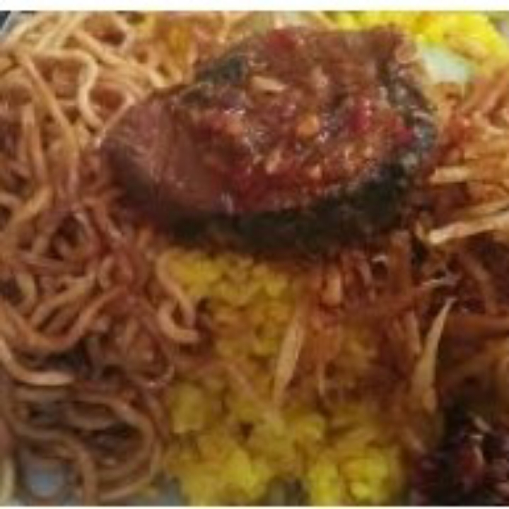 Nasi Kuning Ikan