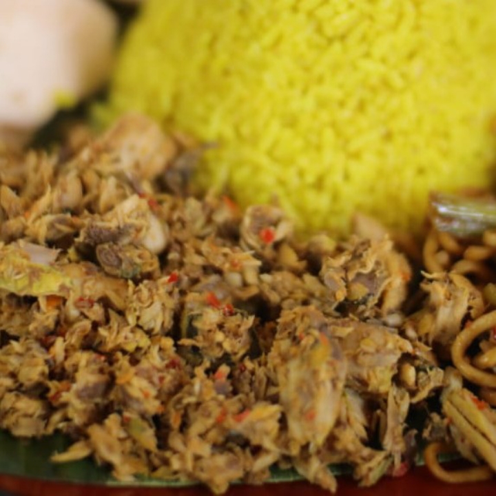 Nasi Kuning Ikan Suwir