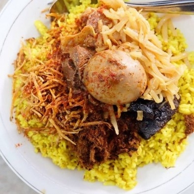 Nasi Kuning Ikan Telur