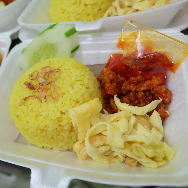 Nasi Kuning Paket Hemat