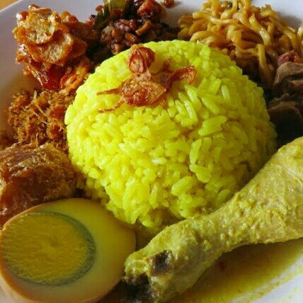 Nasi Kuning Spesial