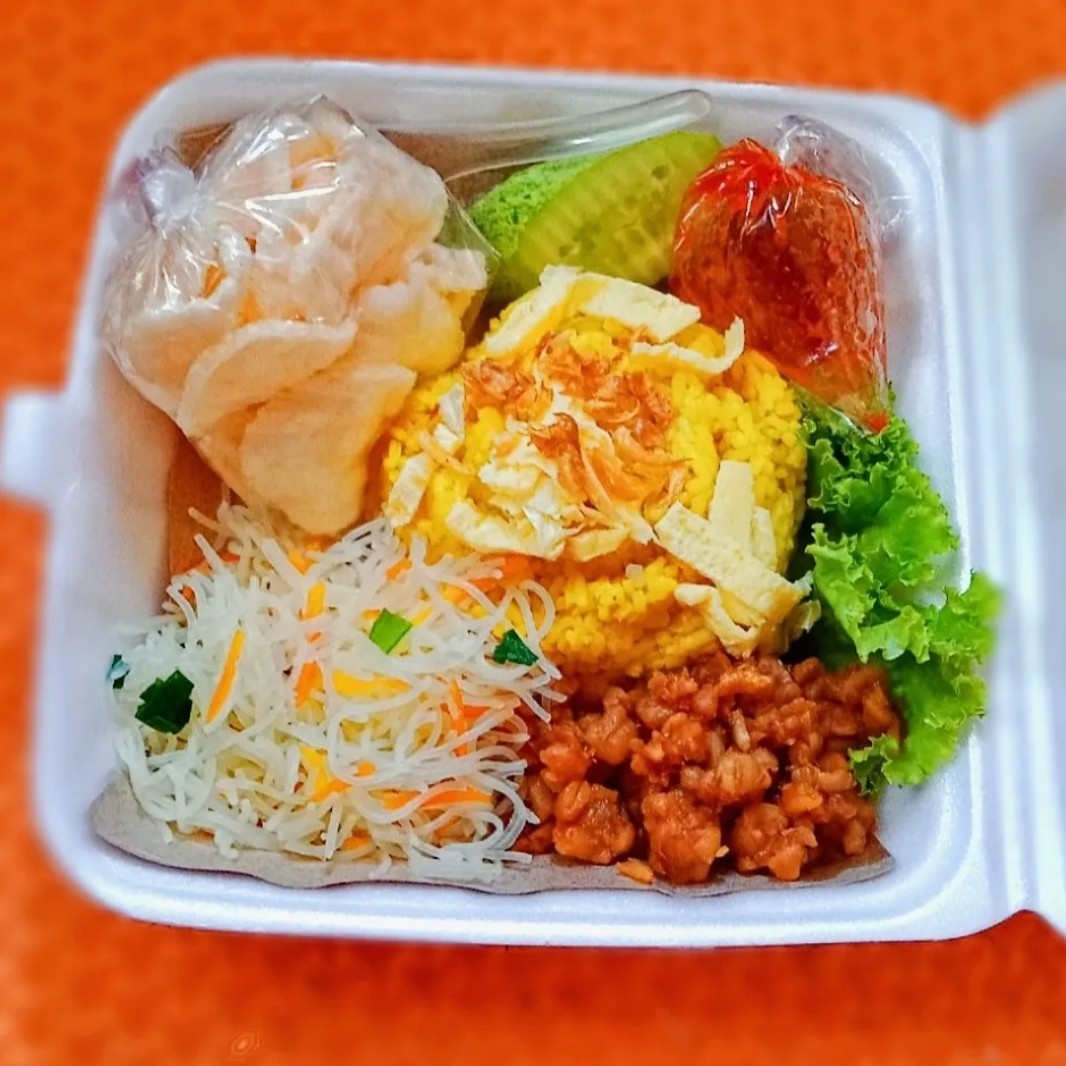 Nasi Kuning Spesial