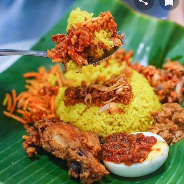 Nasi Kuning Telur