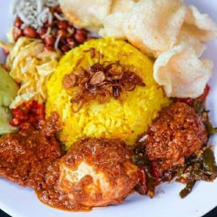Nasi Kuning Telur