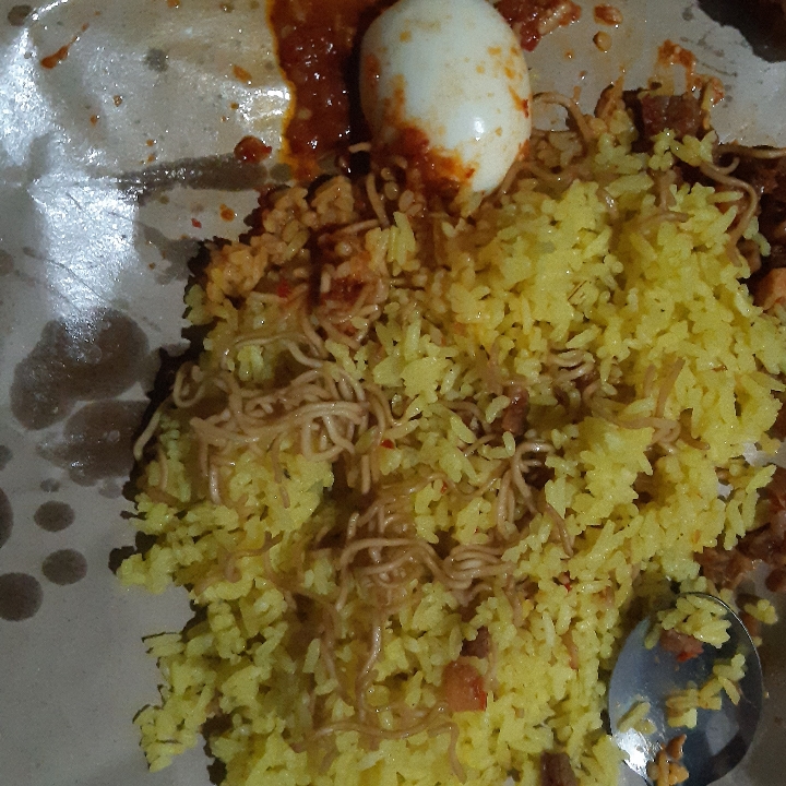 Nasi Kuning Telur