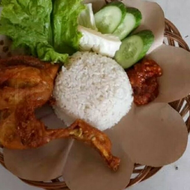 Nasi Lalapan Ayam