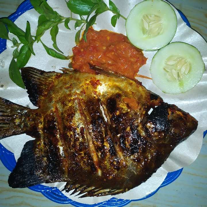 Nasi Lalapan Ikan Bakar 3