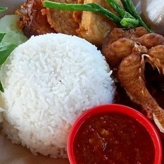 Nasi Lalapan Patin