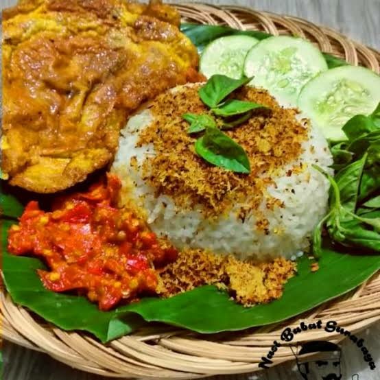 Nasi Lalapan Telur