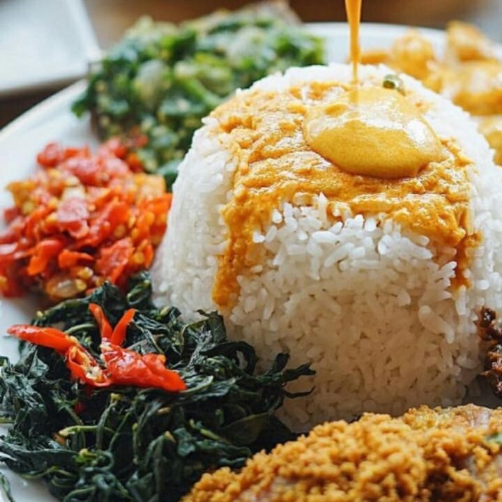 Nasi Lauk Ayam Ikan