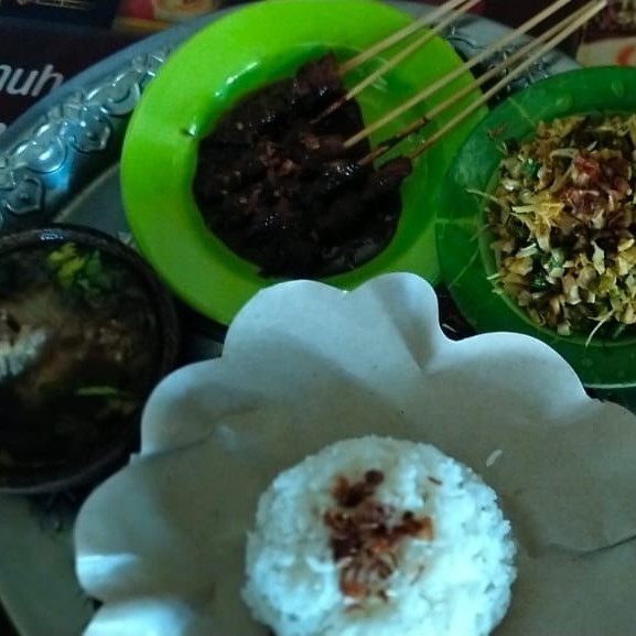 Nasi Lawar Sate Kuah Balung