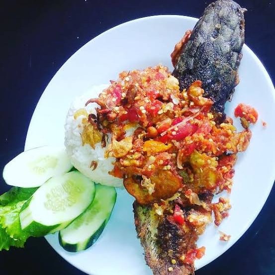 Nasi Lele Geprek