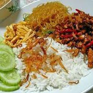Nasi Lemak Atau Nasi Uduk Biasa