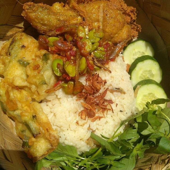 Nasi Liwet  Komplit