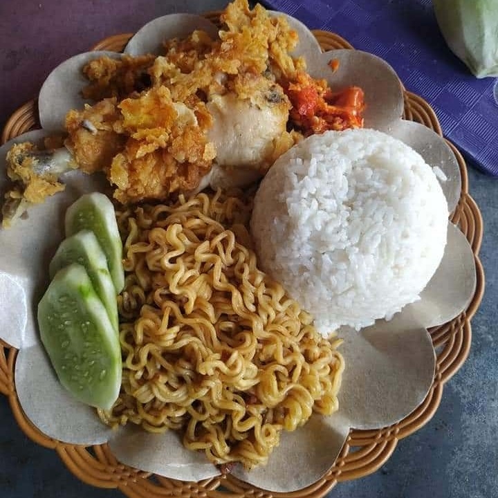 Nasi Mie Ayam Geprek 