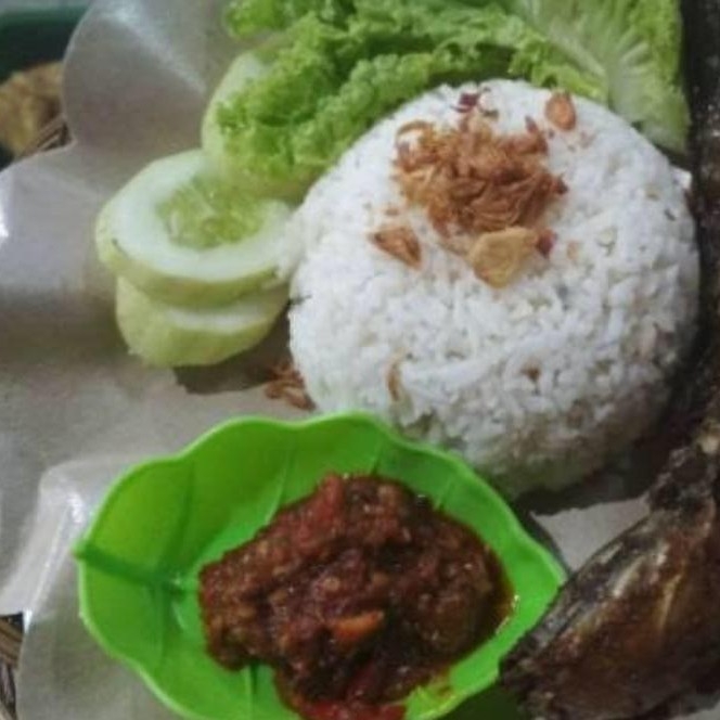Nasi Nila Lalapan