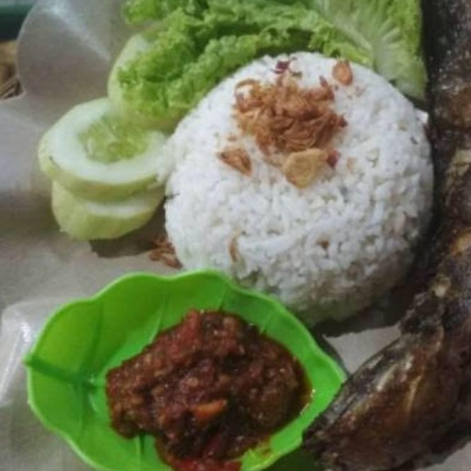 Nasi Nila Lalapan