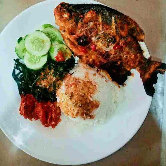 Nasi Padang Bawal Bakar