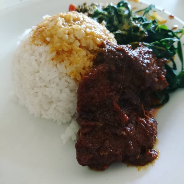 Nasi Padang Rendang