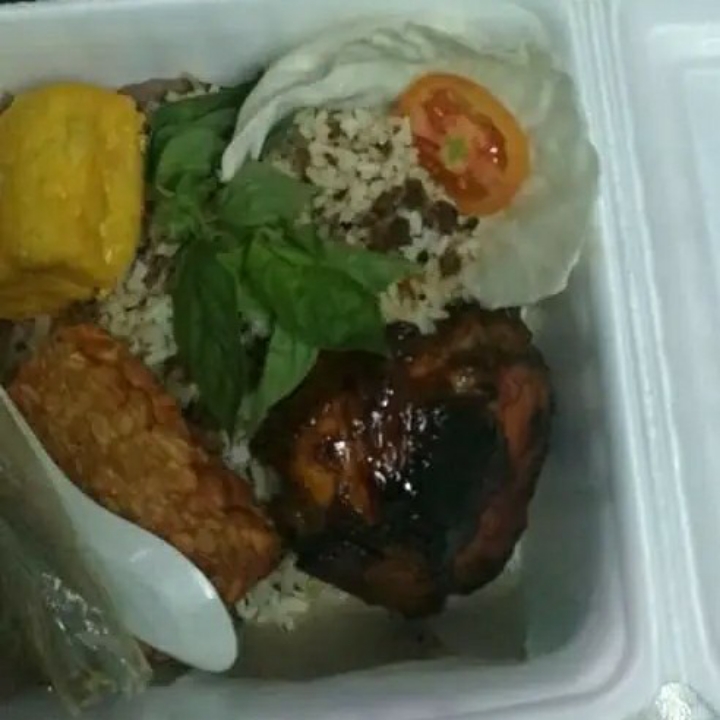 Nasi Paket Tutug Oncom Ayam Bakar