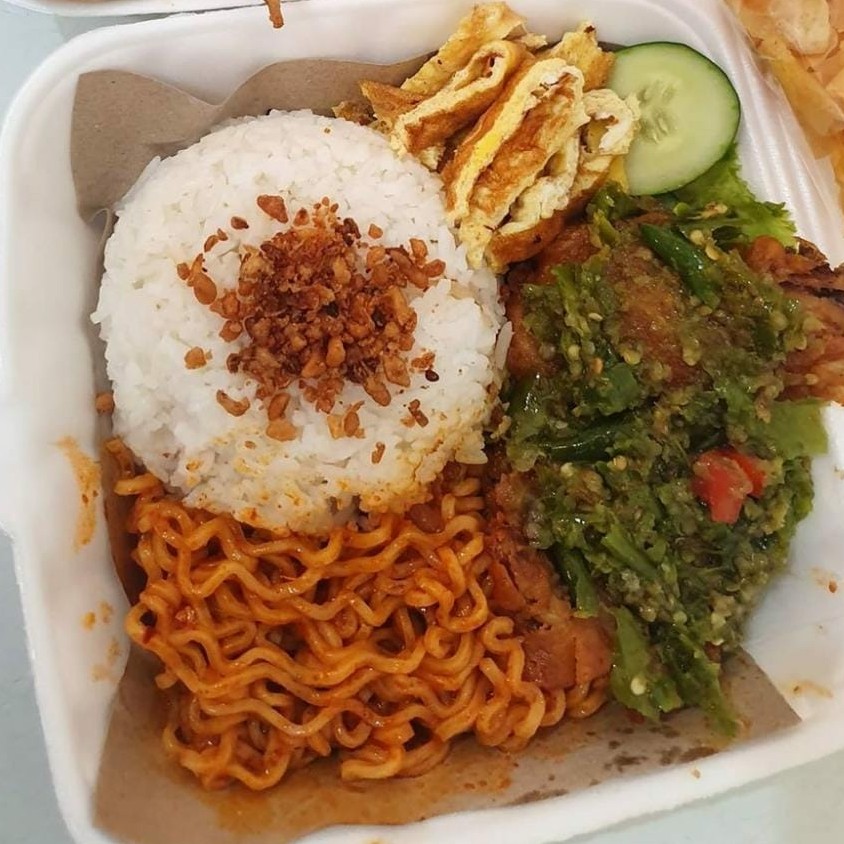 Nasi Pecak Komplit