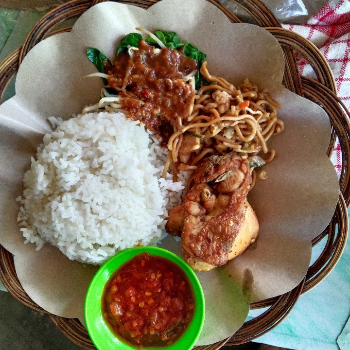 Nasi Pecel Ayam 