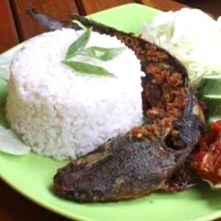 Nasi Pecel Lele 