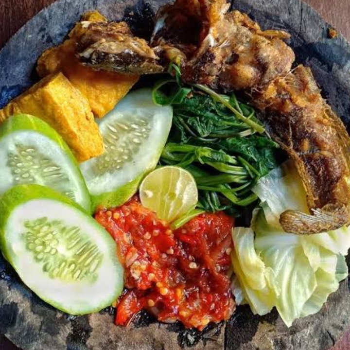 Nasi Pecel Lele