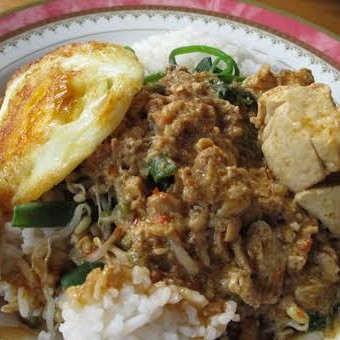 Nasi Pecel Telur
