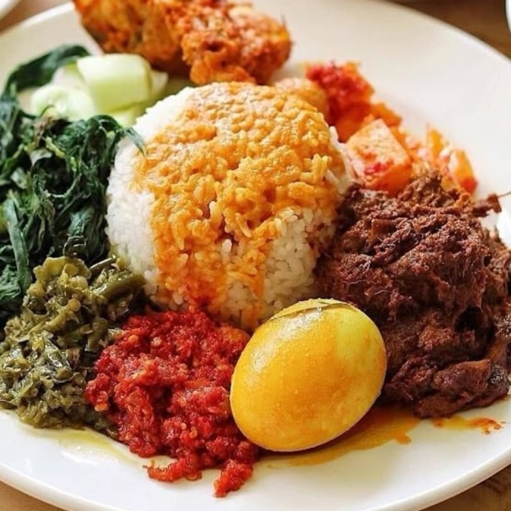Nasi Rendang Telor Gulai