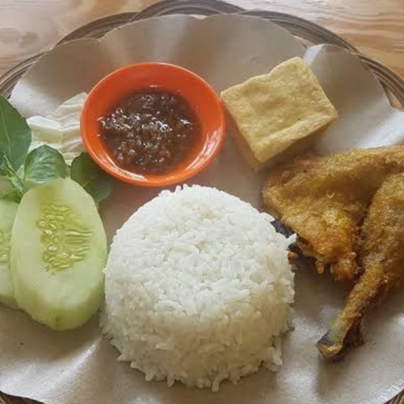 Nasi Sayur Ayam Goreng