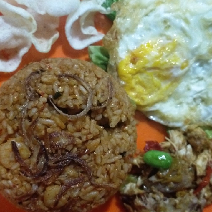 Nasi Seafood Telur Plus Ayam Suwir