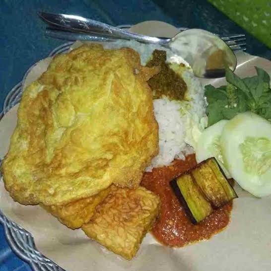 Nasi Tahu Tempe Telor Dadar