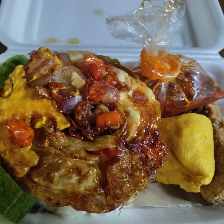 Nasi Telor Ceplok