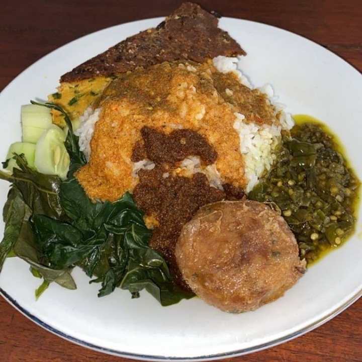 Nasi Telor Dadar perkedel