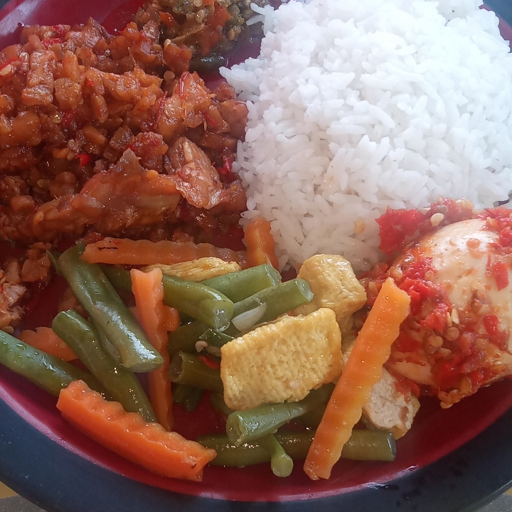 Nasi Telor Sayur Tempe
